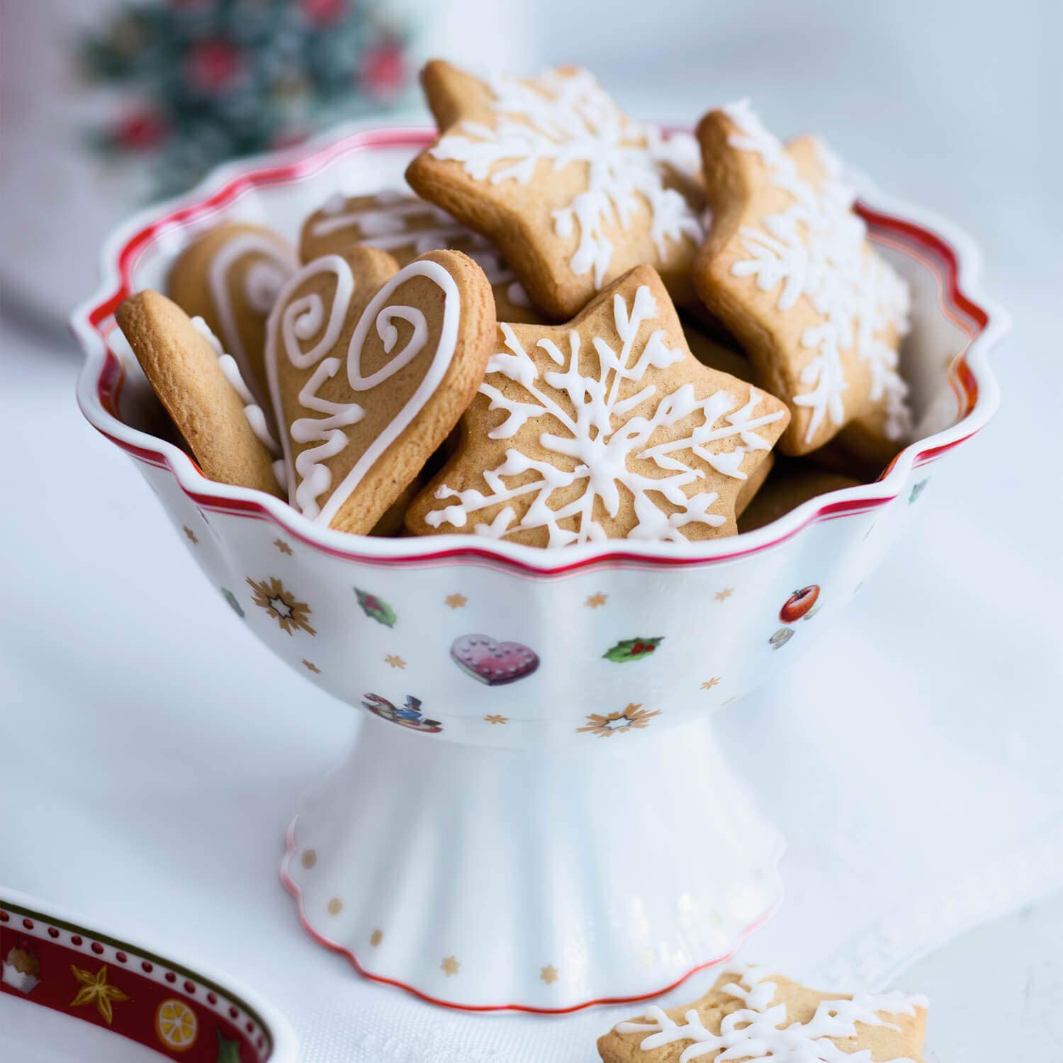 Toy's Delight Coppetta Dessert su Piedistallo in Porcellana 15cm Natale
